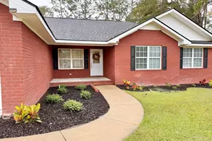 206 Willow Dr, Glennville, GA 30427 - Photo 2