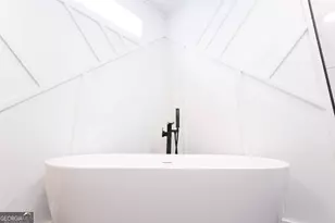 180 Wellington St SW, Atlanta, GA 30314 - Photo 16