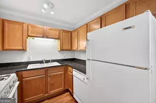 1990 Wellbourne Dr NE, Atlanta, GA 30324 - Photo 12