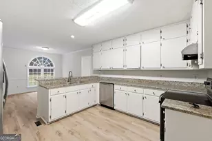2950 Flintrock Way, Snellville, GA 30078 - Photo 12