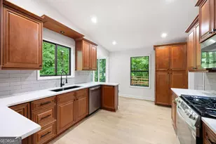 3292 Holly Mill Ct, Marietta, GA 30062 - Photo 12