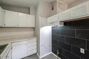 208 Richards St, Carrollton, GA 30117 - Photo 30