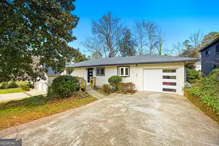 42 W Belle Isle Rd, Sandy Springs, GA 30342 - Photo 1