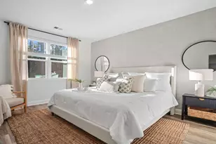 1053 Lakes Blvd, Brunswick, GA 31525 - Photo 14