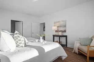 1053 Lakes Blvd, Brunswick, GA 31525 - Photo 16