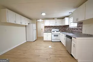 729 Harness Ct, Lithonia, GA 30058 - Photo 12