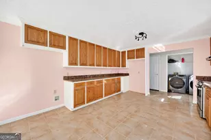 146 Commodore Dr NW, Milledgeville, GA 31061 - Photo 6