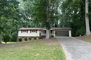 2069 Swan Ct, Riverdale, GA 30296 - Photo 2