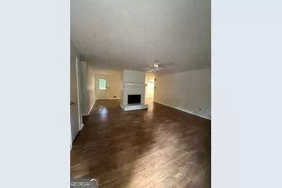 2069 Swan Court, Riverdale, GA 30296 - Photo 4