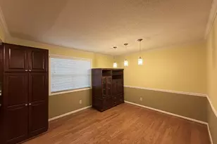 6900 Roswell Rd, Sandy Springs, GA 30328 - Photo 4