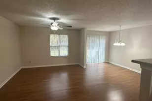 6296 Hickory Ln Cir, Union City, GA 30291 - Photo 8