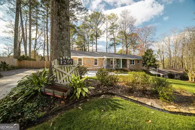 1291 Mary Dale Drive SW, Lilburn, GA 30047 - Photo 6