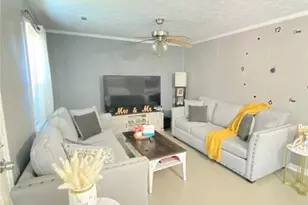 339 Desiree Dr, Lawrenceville, GA 30044 - Photo 8