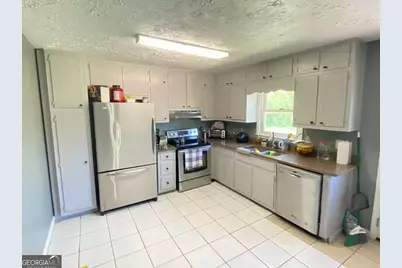 339 Desiree Drive, Lawrenceville, GA 30044 - Photo 6