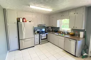 339 Desiree Dr, Lawrenceville, GA 30044 - Photo 6