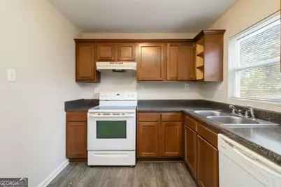 2361 Swallow Circle SE, Atlanta, GA 30315 - Photo 10