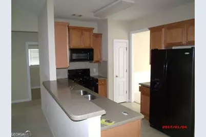 358 Southgate Drive, Locust Grove, GA 30248 - Photo 4