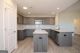 138 Sadie Hts Blvd, Perry, GA 31069 - Photo 6