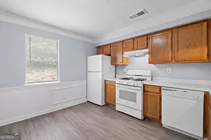 358 N 19th St, Griffin, GA 30223 - Photo 8