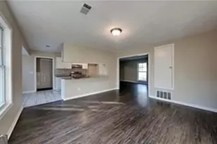 5734 Taffeta Ct, Lithonia, GA 30058 - Photo 2