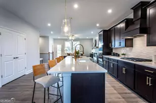 378 Sunset Hollow St, Sugar Hill, GA 30518 - Photo 4