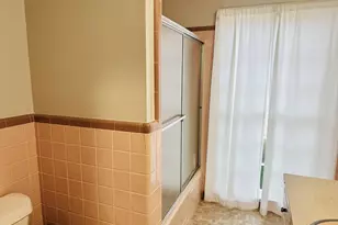 110 Pine St, Barnesville, GA 30204 - Photo 18