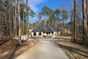 2043 Fischer Rd, Sharpsburg, GA 30277 - Photo 4