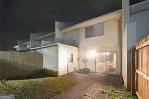 1094 Eastview Cir NE, Conyers, GA 30012 - Photo 24