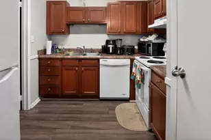 1094 Eastview Cir NE, Conyers, GA 30012 - Photo 4