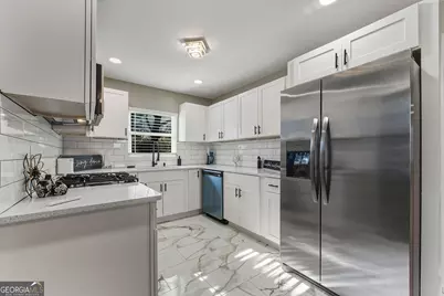 649 Brookwood Drive, Forest Park, GA 30297 - Photo 8