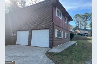 4256 Indian Manor Drive, Stone Mountain, GA 30083 - Photo 4