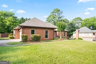 300 Saddle Creek Ln, Roswell, GA 30076 - Photo 8