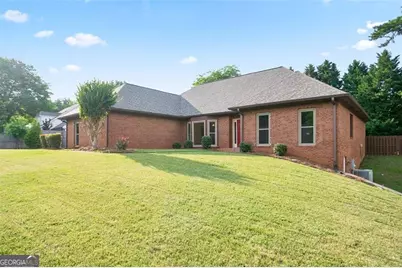 300 Saddle Creek Lane, Roswell, GA 30076 - Photo 10