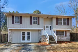 1626 Pinebrook Dr, Griffin, GA 30224 - Photo 2