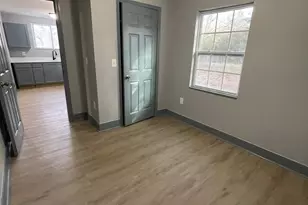 136 4th St, Griffin, GA 30223 - Photo 4
