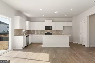 2674 Harbor Rdg Pass, Gainesville, GA 30507 - Photo 4