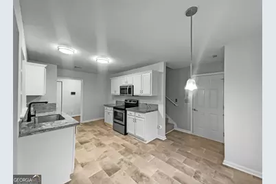 5806 Waggoner Court, Rex, GA 30273 - Photo 8