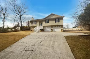 100 Oakridge Dr SE, Cartersville, GA 30121 - Photo 1