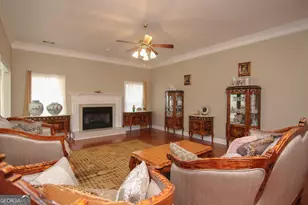 706 Victoria Cir, Warner Robins, GA 31088 - Photo 6