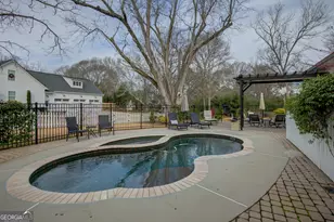 38 Couch St, Senoia, GA 30276 - Photo 8