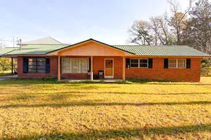 213 Sherman Dr, Brunswick, GA 31523 - Photo 1