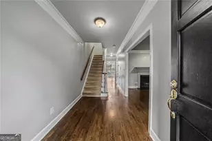 125 Mt Vernon Cir, Dunwoody, GA 30338 - Photo 2