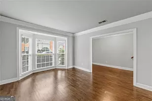 125 Mt Vernon Cir, Dunwoody, GA 30338 - Photo 8