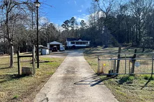 1567 Locust Grove Rd, Locust Grove, GA 30248 - Photo 2