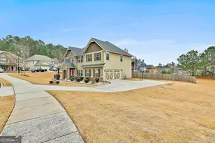 3 Saint Georges Pl, Sharpsburg, GA 30277 - Photo 2