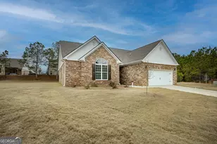 1007 Towne Cir, Social Circle, GA 30025 - Photo 2