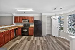 837 Crestwell Circle SW, Atlanta, GA 30331 - Photo 4