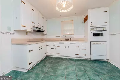 1715 Foster Place, Macon, GA 31211 - Photo 12