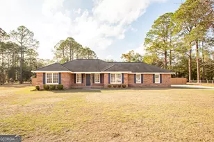 1249 Cherrywood Rd, Waycross, GA 31503 - Photo 2
