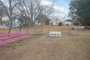 245 S Lewis St, Metter, GA 30439 - Photo 6